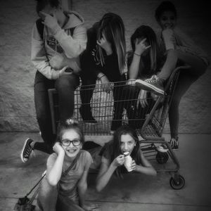 Meet your Posher, Nora