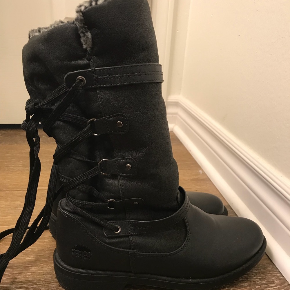 Black Snow Boots