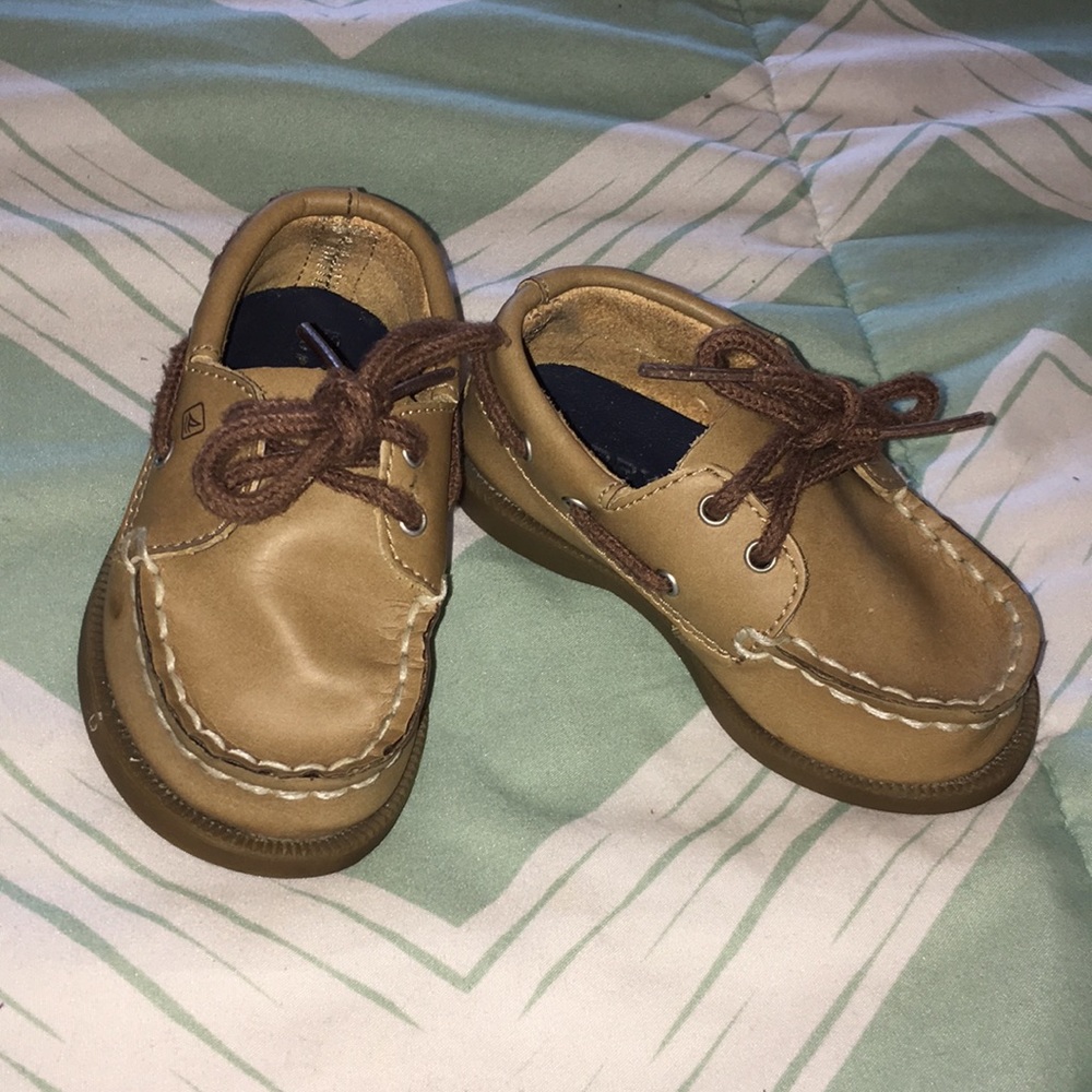 Sperry Shoes for baby size 4 (9-12 mos)