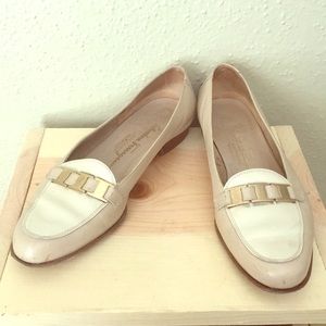 Salvatore Ferragamo cream flats size 7