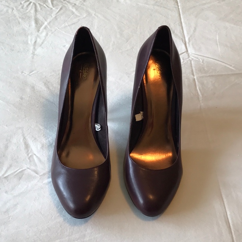 🌻Round toe purple / maroon heels