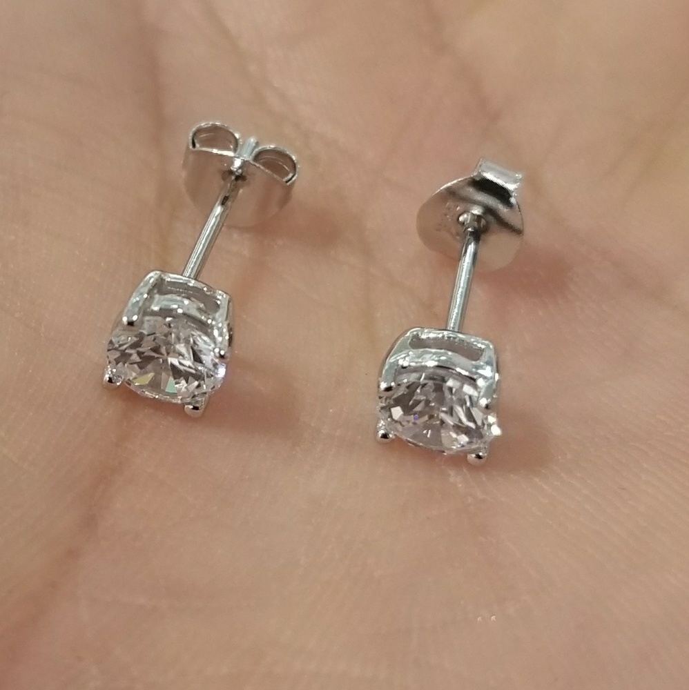 14k White Gold Diamond CZ Stud Earrings 925