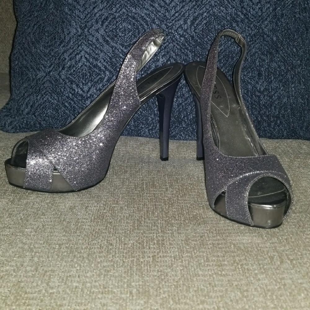 High Heels - Picture 4 of 4