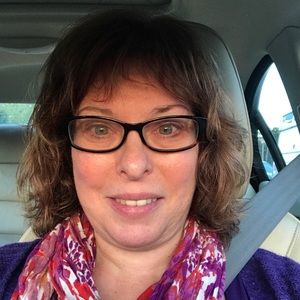 Meet your Posher, Myra