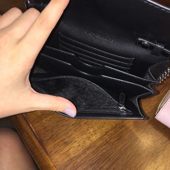 Michael Kors Wallet Purse - Picture 2 of 3