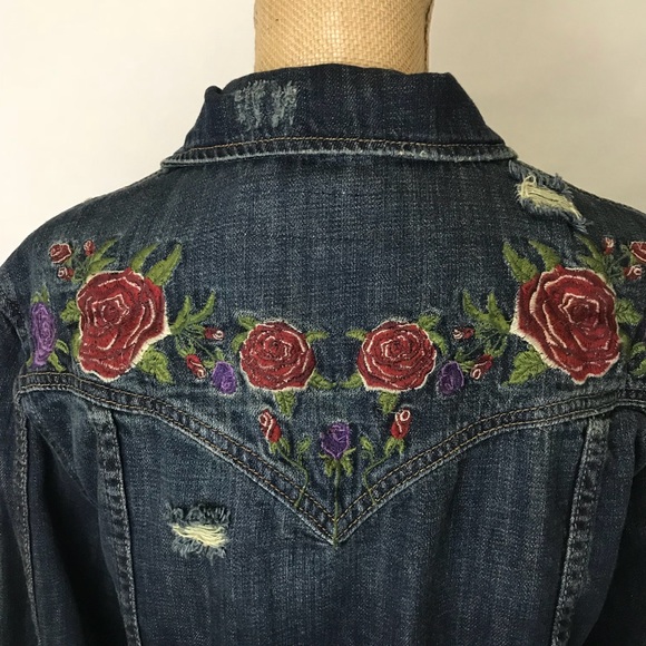 ⬇️ $99 Blank NYC Floral Embroidered Denim Jacket - Picture 4 of 8