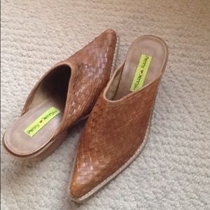 Woven leather mules