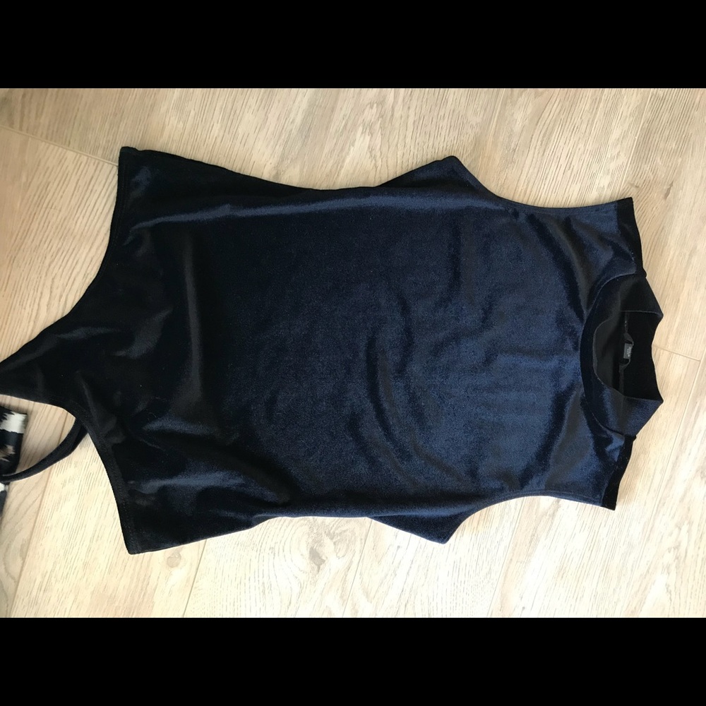 Guess velvet bodysuit