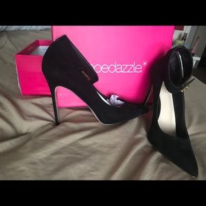 Suede black ShoeDazzle heels