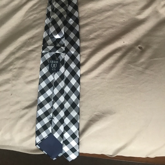 Izod checkered men's tie - Picture 3 of 3