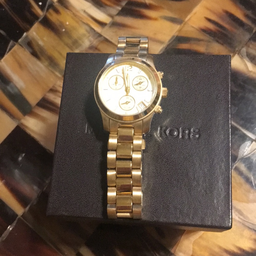 MK watch