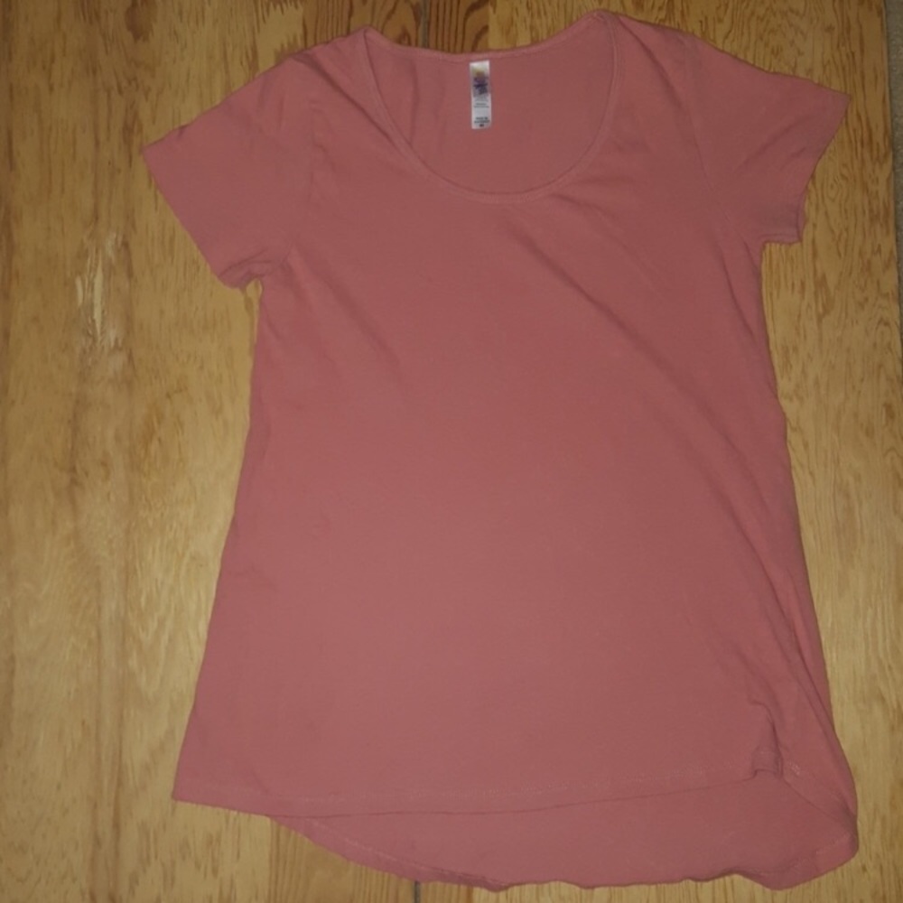 Lula Roe tee. Perfect condition, asymmetrical hem