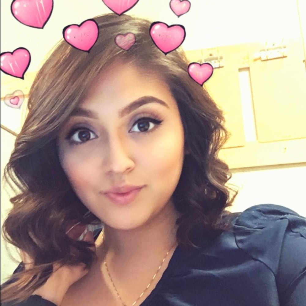 Meet your Posher, Vanessa