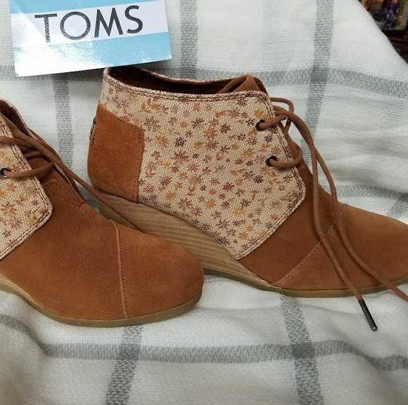 Toms Shoes - Boots