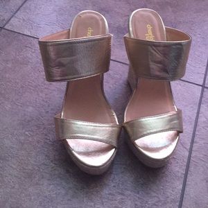 Gold wedges