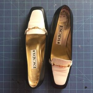 Escada Pumps