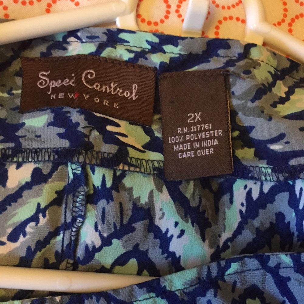 Dress - Picture 2 of 2