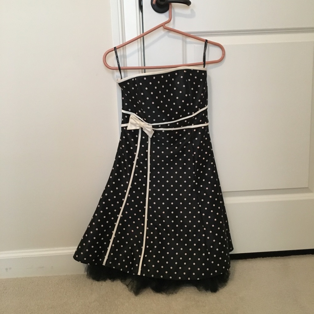 Polka dot strapless dress