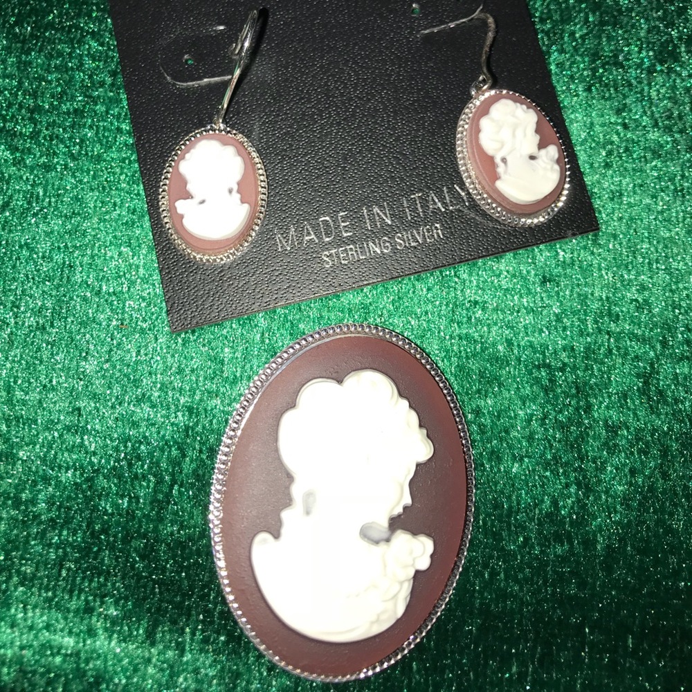 Brooch and earrings. Authentic Cameo