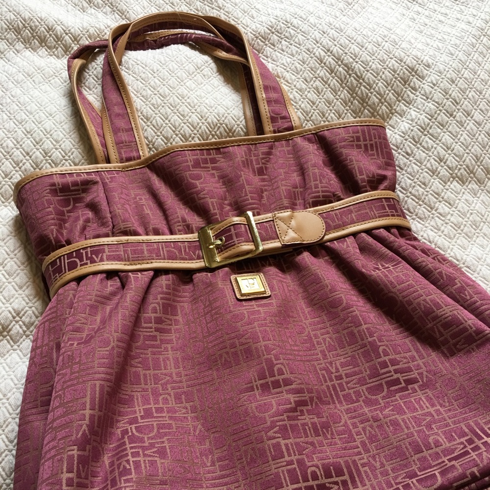 Diane Von Furstenberg cranberry w tan leather