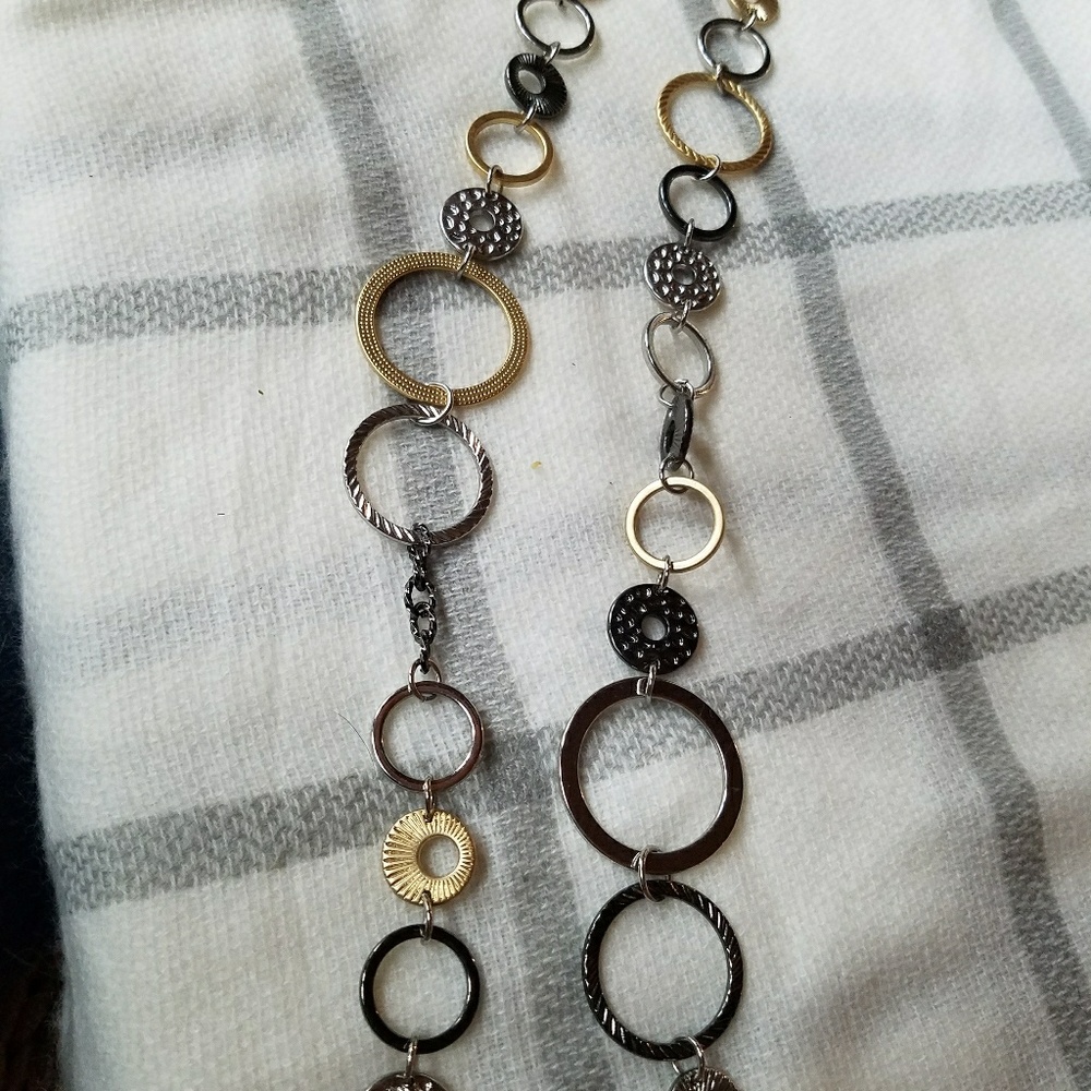 Lia Sophia Beautiful long necklace