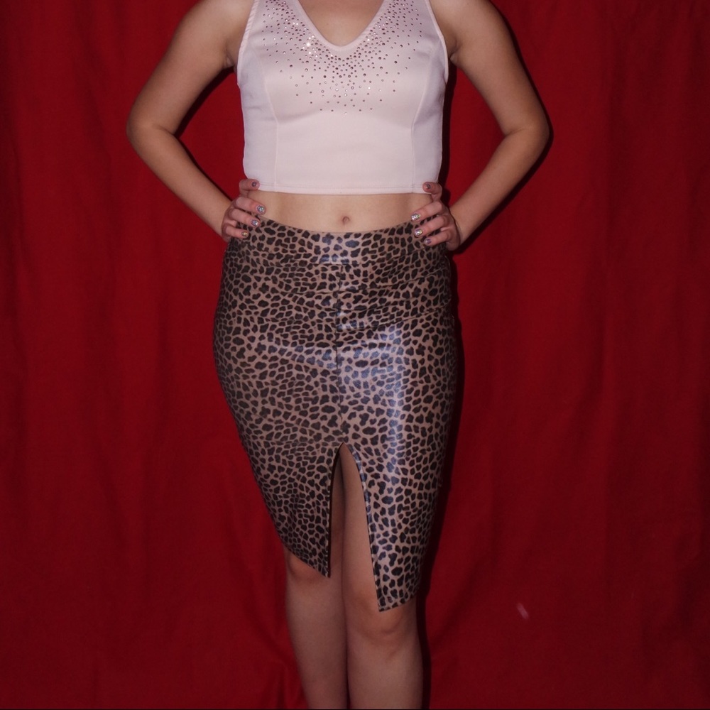 Latex faux leather leopard pencil skirt with slit