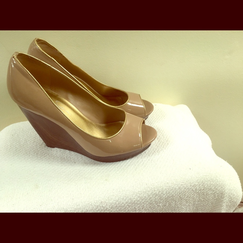 🌹🌹Wedges!!!!!