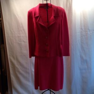 St.John pink skirt suit
