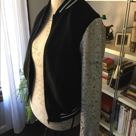 F21 Black Bomber/Baseball Jacket Sequin sleeves M - Picture 2 of 7