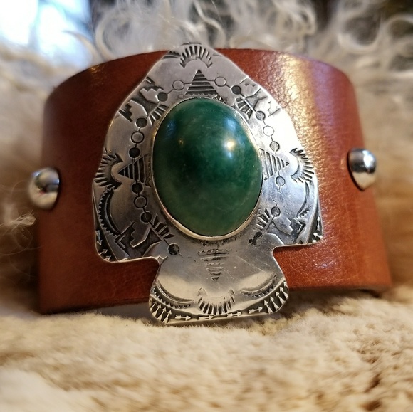Jewelry - Green Agate Stamped Sterling Arrow Leather Cuff