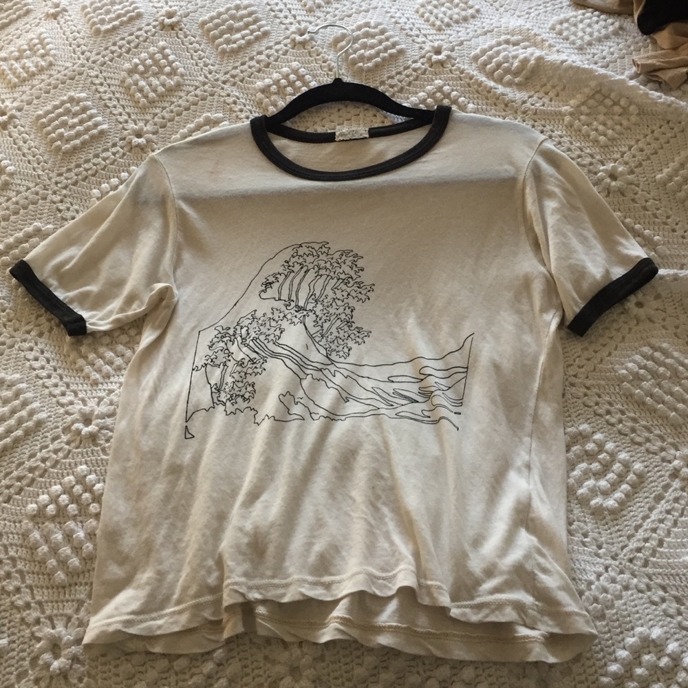 BRANDY MELVILLE graphic tee