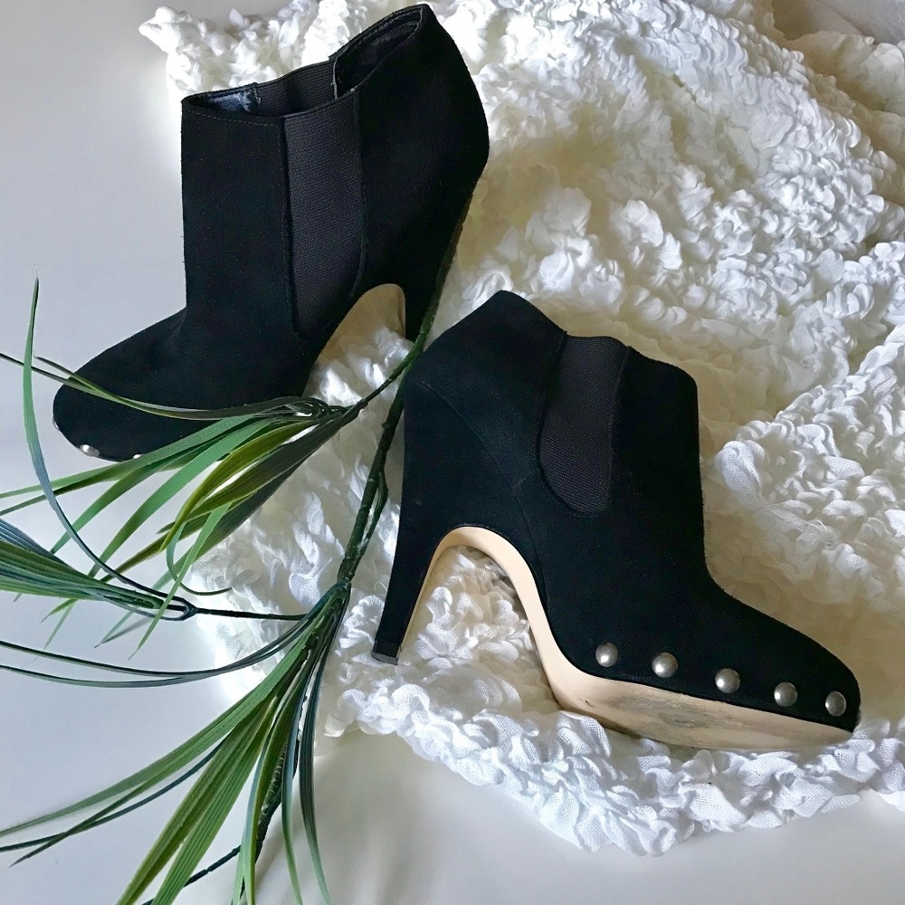Dolce Vida Suede Booties