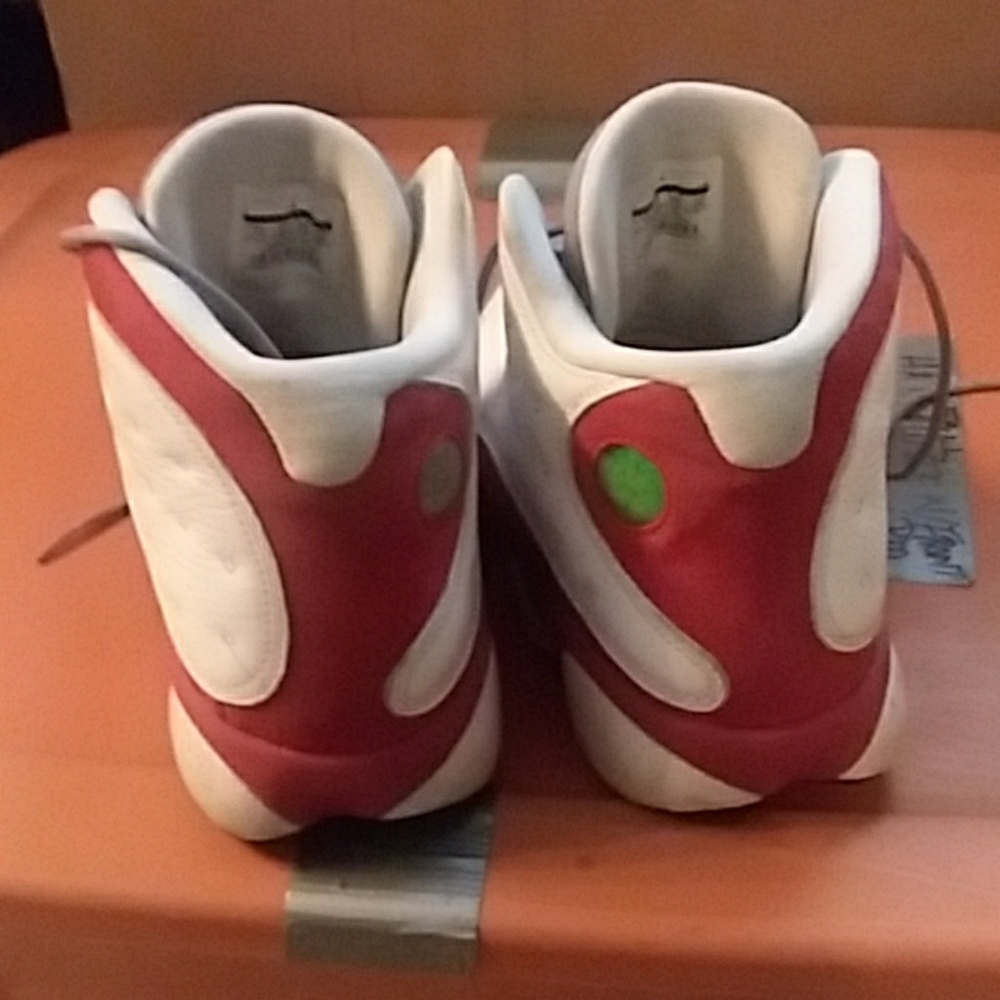 💣👌🔥Retro Red, White and Grey Jordans - Picture 2 of 3