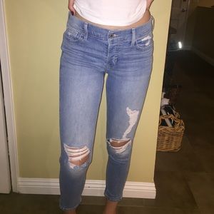 Hollister low-rise cropped blue ripped jeans