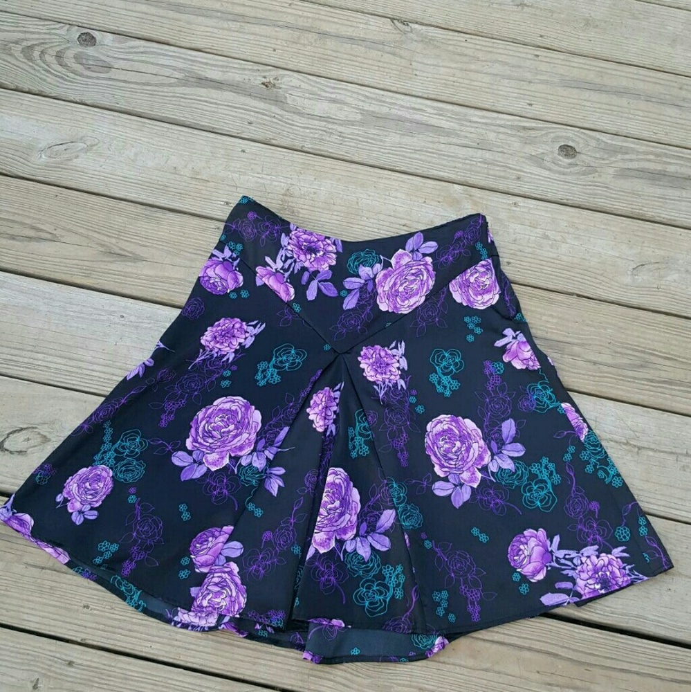 Star City Size 7 mini skirt