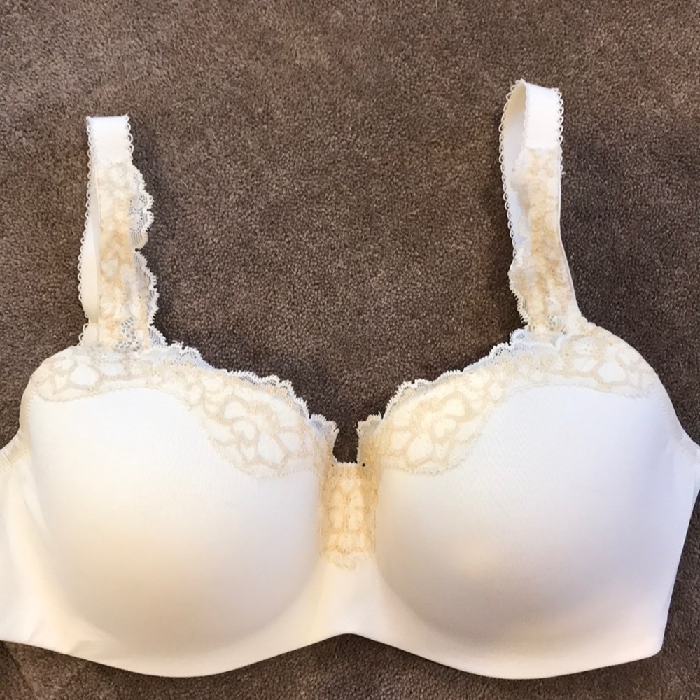 Very good condition Le Mystere Tricia bra 32E