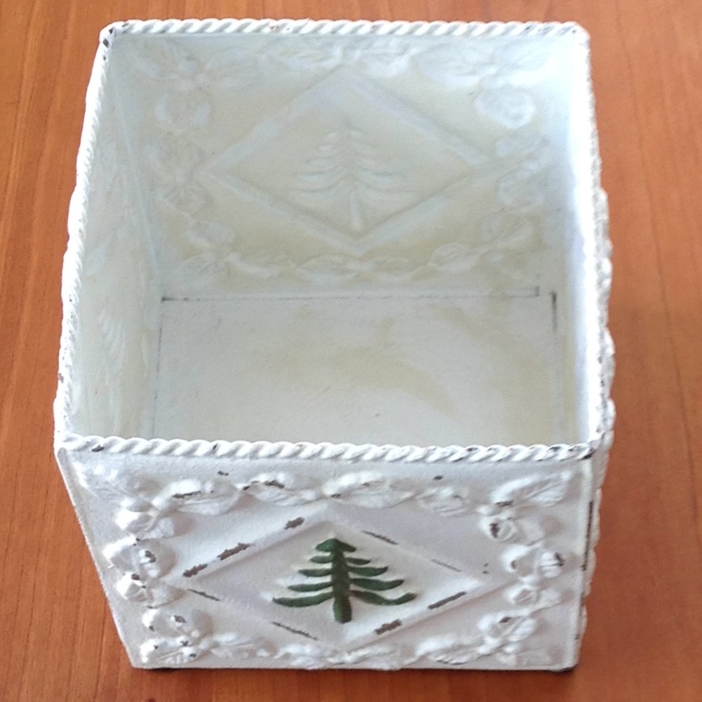 Holiday container - Picture 2 of 5