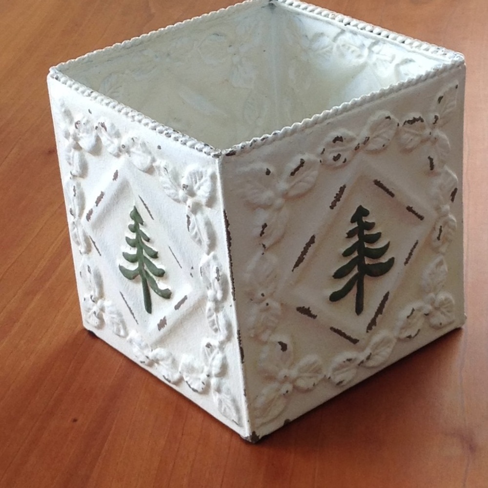 Holiday container - Picture 3 of 5