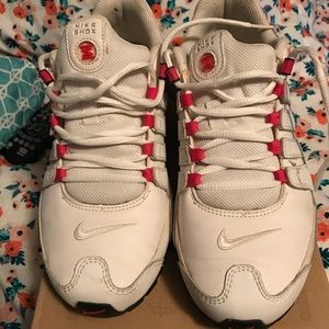 Used women’s Nike shox