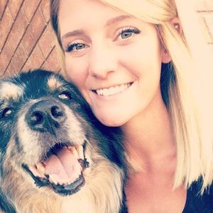 Meet your Posher, Caitlyn