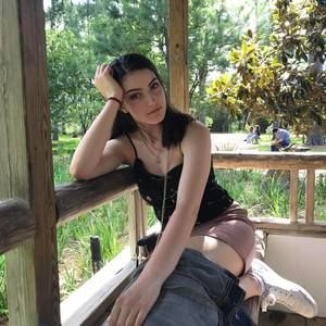 Meet your Posher, Maddi
