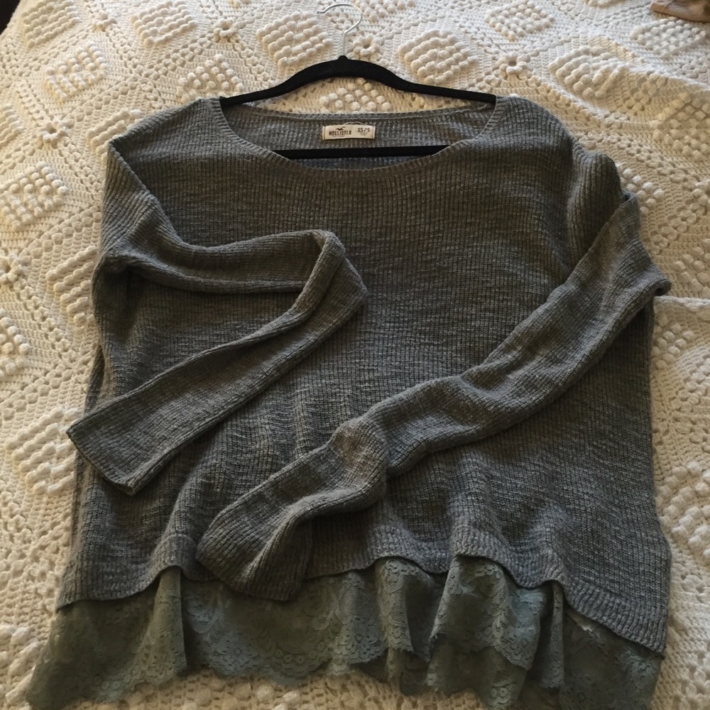 HOLLISTER grey sweater
