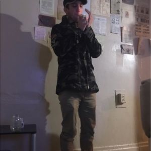 Meet your Posher, Christian