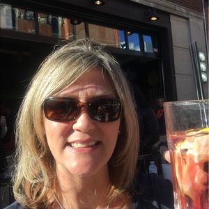 Meet your Posher, Lisa