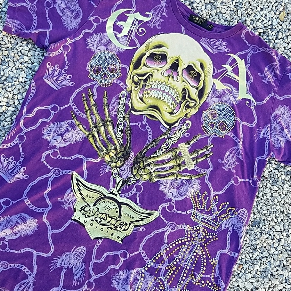 Christian Audigier Women XXL T-shirt in PLUM COLOR