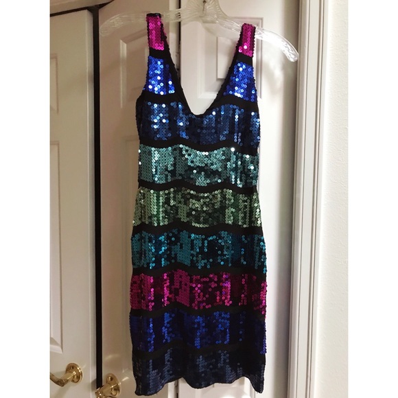 SALE!! 🎀❤️ Multicolor Sequin Dress - Picture 2 of 4