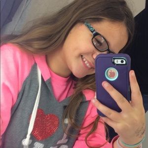 Meet your Posher, Ava