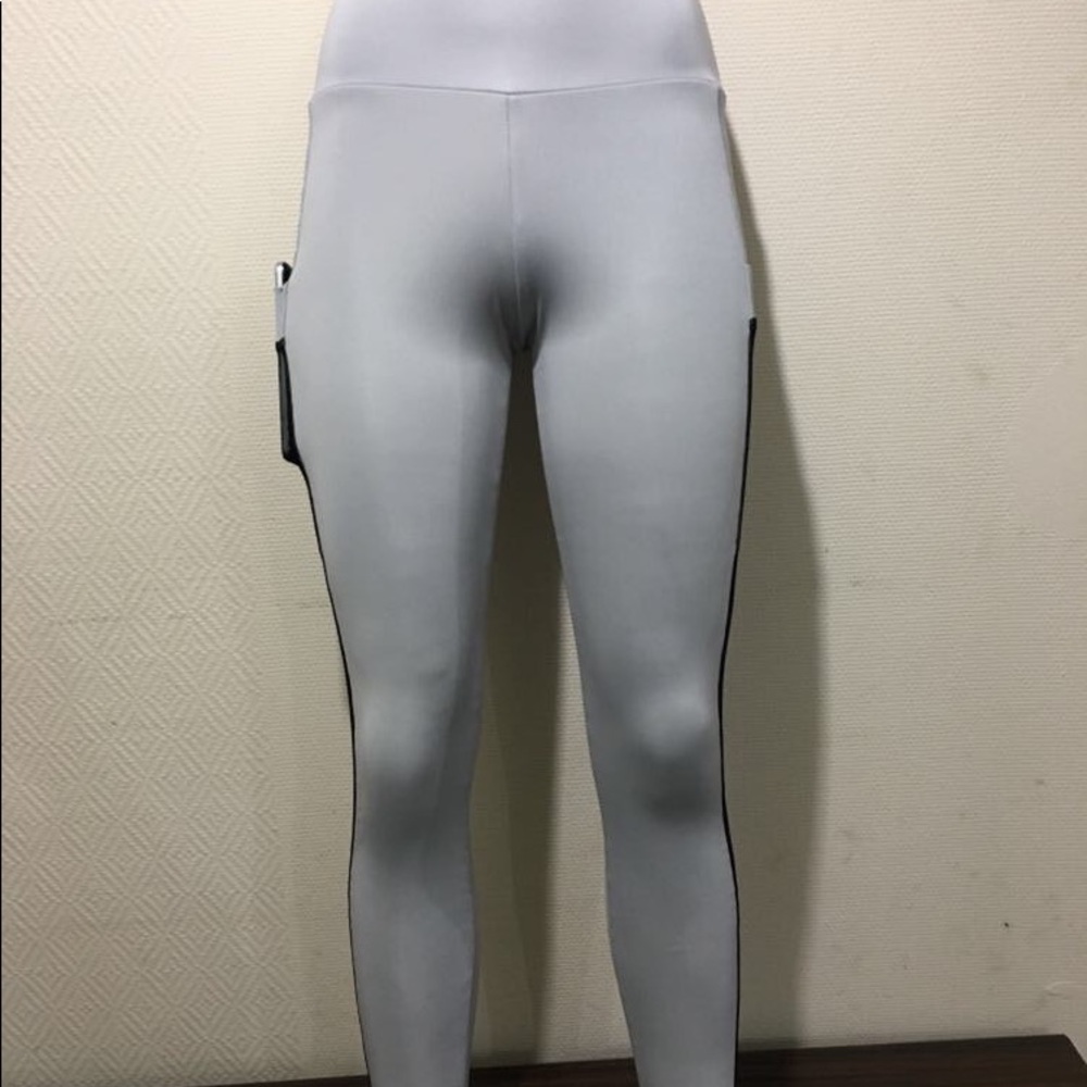 Yoggao leggings side pocket with phone
