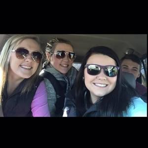 Meet your Posher, Olivia