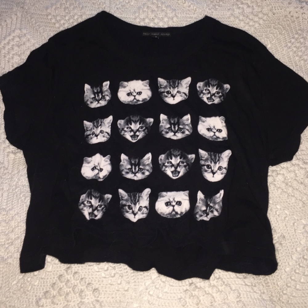 URBAN OUTFITTERS graphic tee